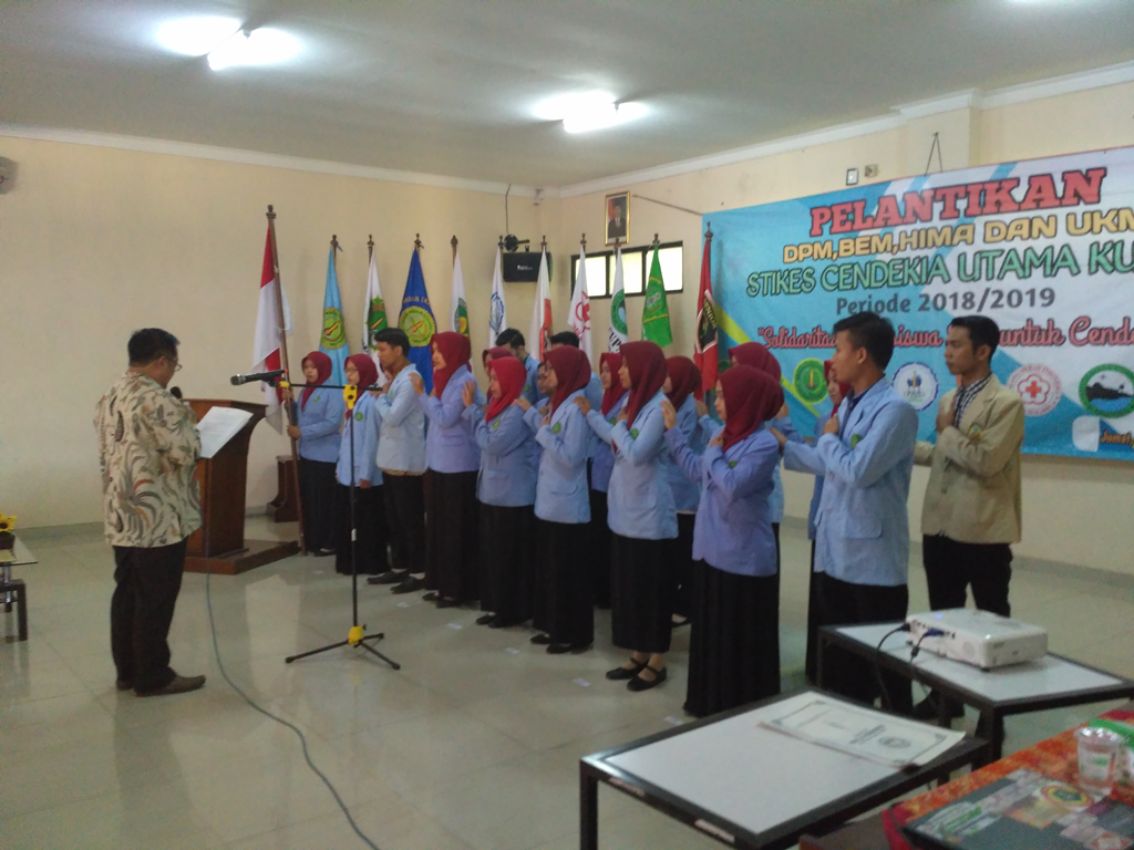 Pelantikan Pengurus Lembaga Kemahasiswaan dan Unit Kegiatan Mahasiswa Periode 2018 â€“ 2019