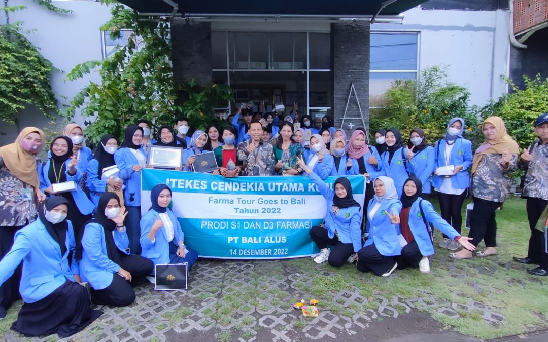 Program Studi Farmasi Praktik Belajar Lapangan ke Bali
